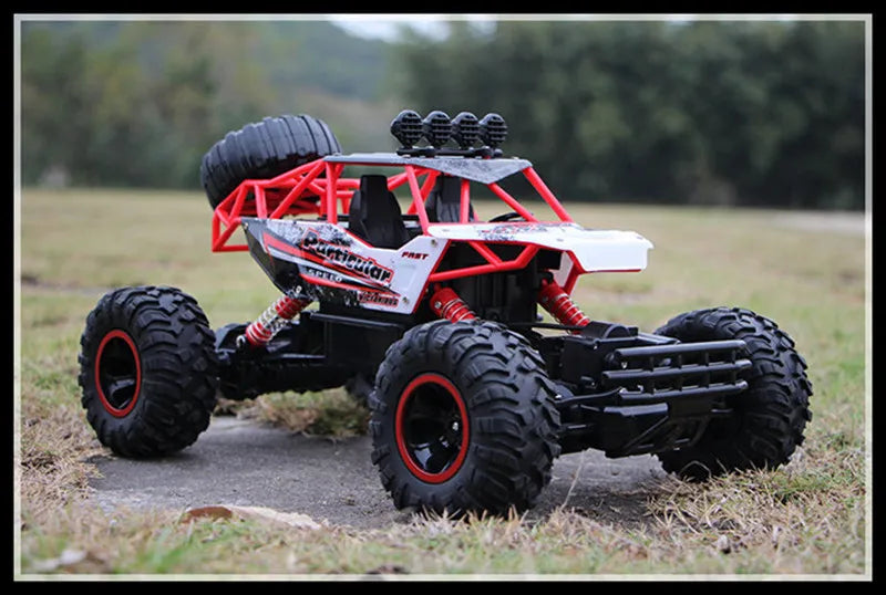 Carro RC 4WD com Luzes LED - Controle Remoto 2.4G, Off-Road, Escala 1:12/1:16